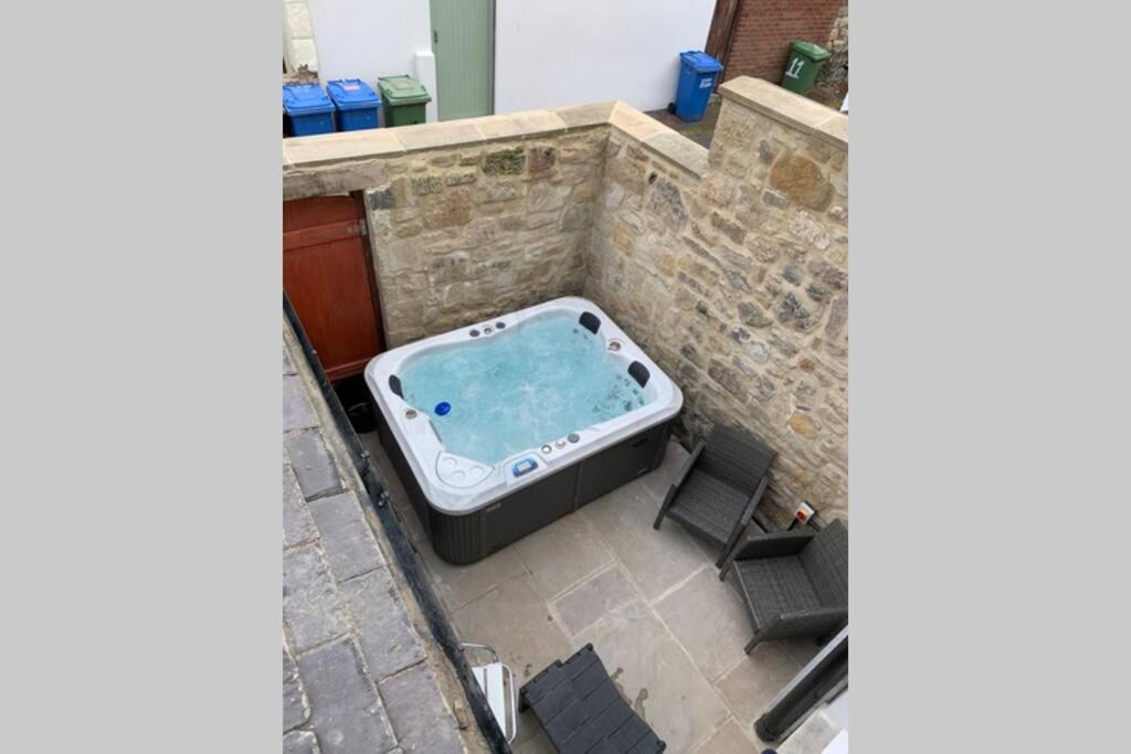 הוילה אמבל The Rockpool - Private Hot Tub And Sea Views מראה חיצוני תמונה